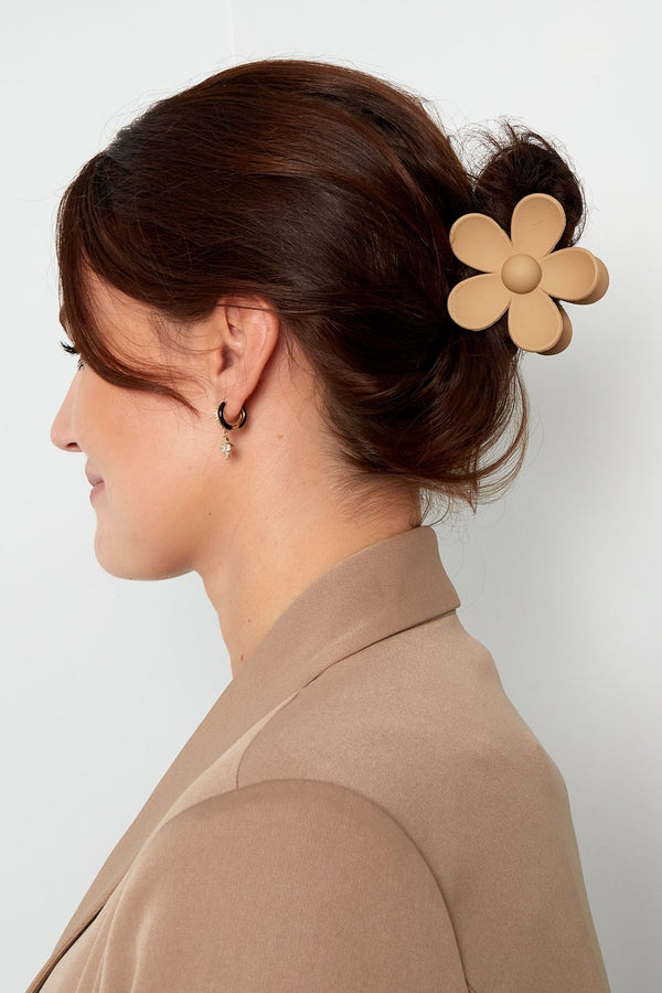 Hair clip matte daisy soft pink