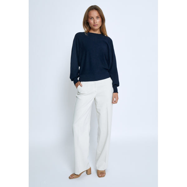 Dana bat sleeve Black Iris Solid