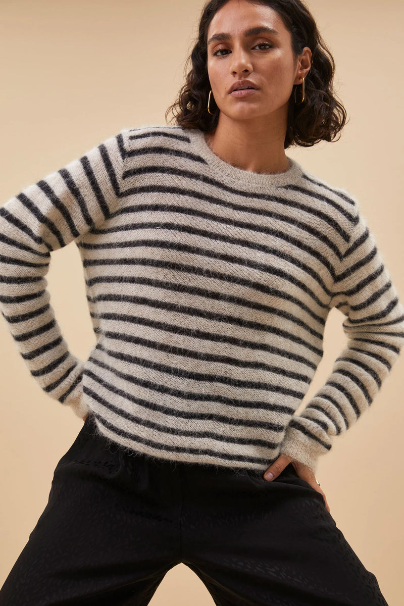 Gwen thin stripe pullover Sand