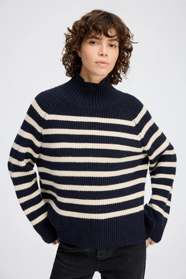 Arissa knit Navy