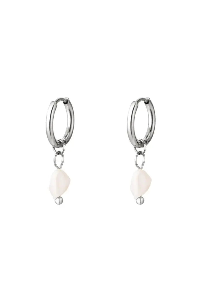 Oorbel sweet water pearl - zilver (per stuk)