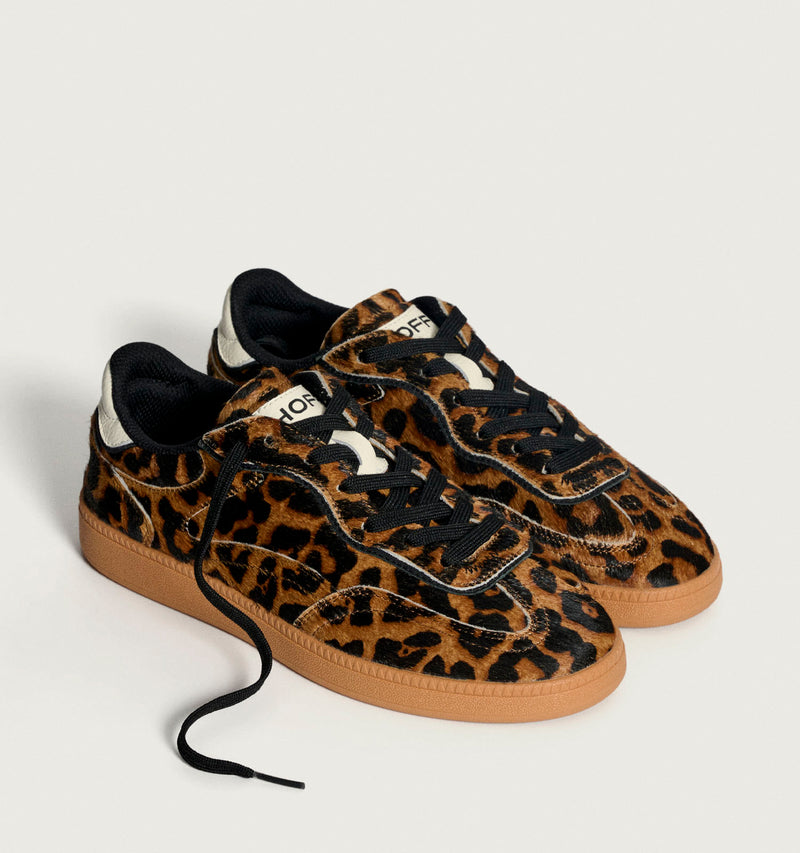 Alley Leopard
