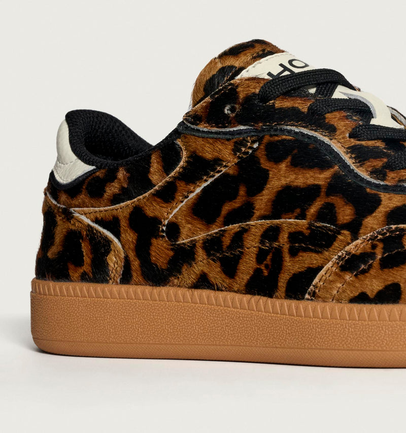 Alley Leopard