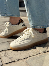 Alley Off-white