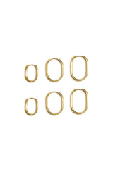 Middelgrote gouden oorbellen geometrische vorm