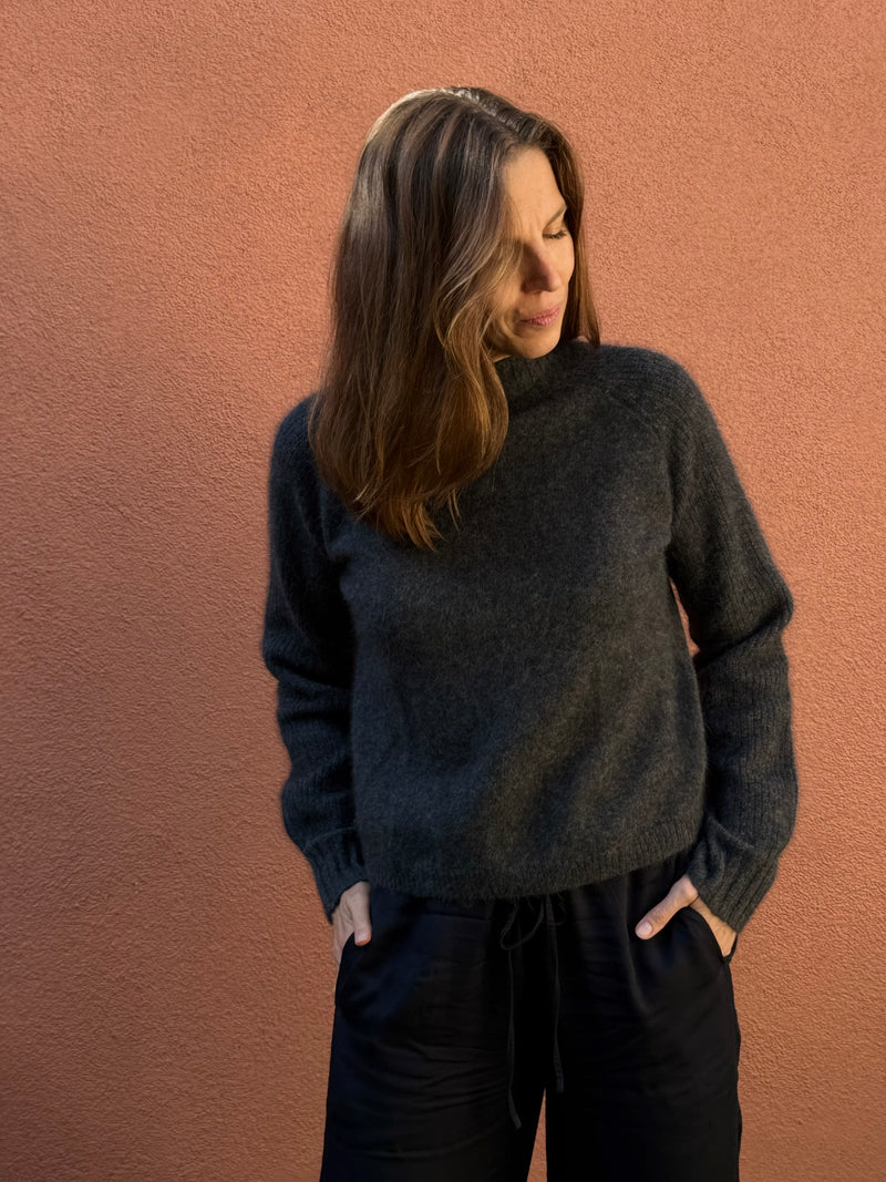 Magnolia - Dark Grey Mélange