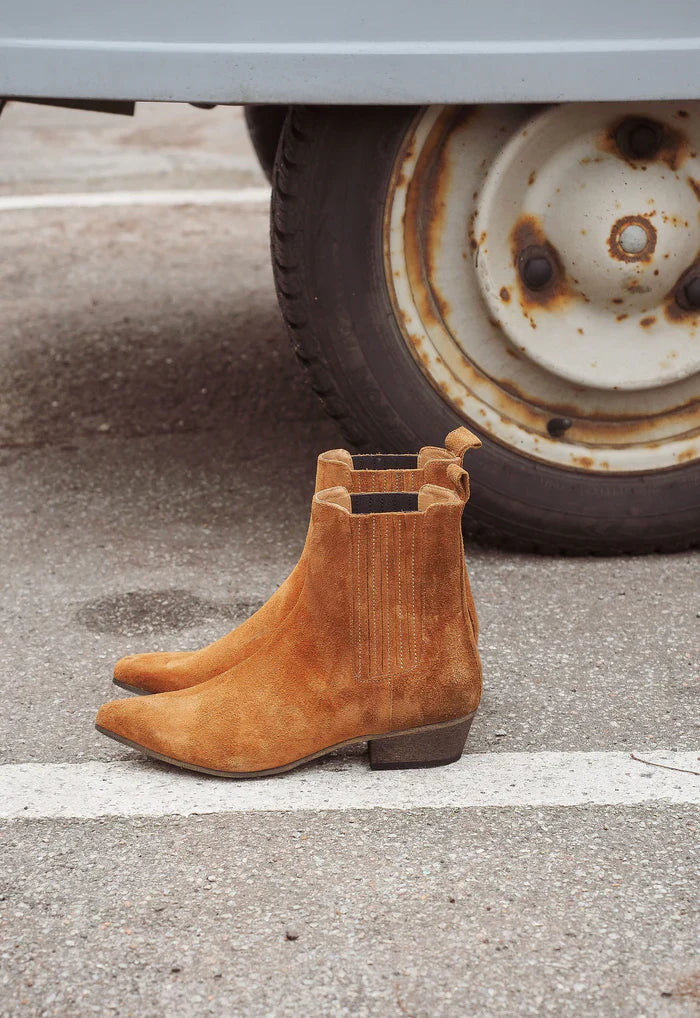 Bailey suede dark tan